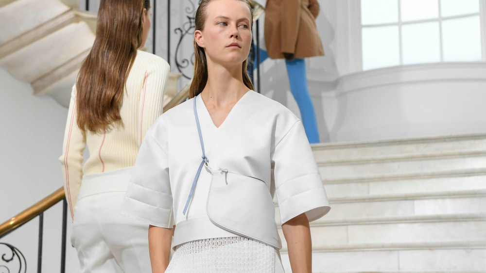 Details at Victoria Beckham RTW Spring 2019