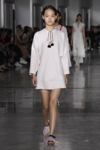 Giambattista Valli RTW Spring 2019