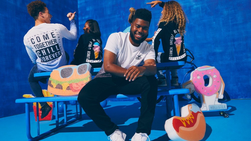Hollister Partners With Sit With Us