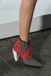 Details at Louis Vuitton RTW SS19