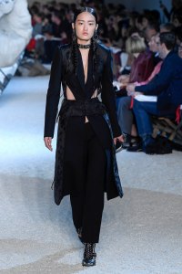 Alexander McQueen RTW Spring 2019