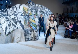 Alexander McQueen RTW Spring 2019