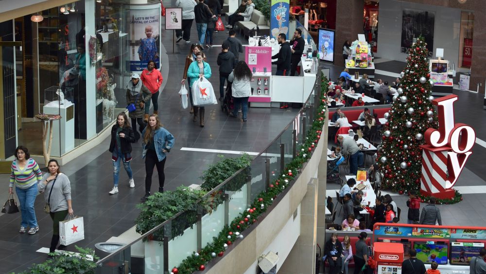People shop at the Pentagon City Mall in Arlington, VaHoliday Shopping, Arlington, USA - 22 Dec 2017