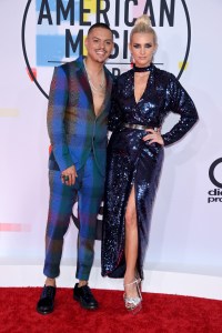 Evan Ross and Ashlee SimpsonAmerican Music Awards, Arrivals, Los Angeles, USA - 09 Oct 2018