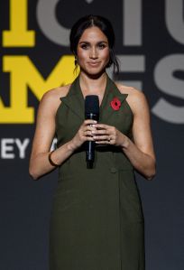 Meghan Markle Duchess of Sussex Maternity Style 2018 Antonio Berardi