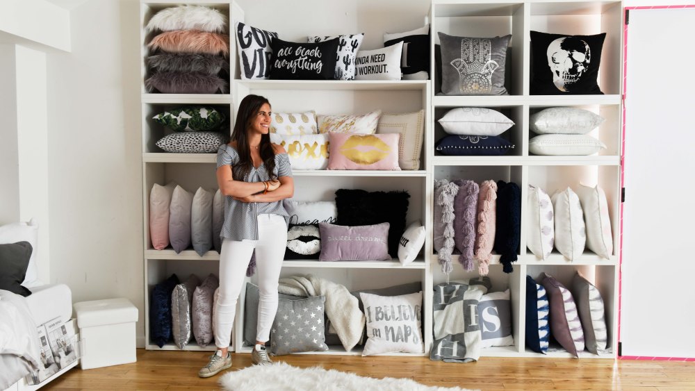 A look from the American Eagle x Dormify line.