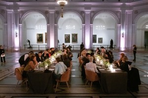The scene at the dinner.