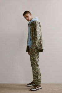 Burberry Men’s and Women’s Autumn/Winter 2019 Pre-Collection