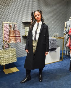 Vashtie Kola