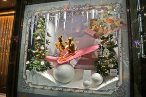 Mitsukoshi Holiday Windows 2018 in Tokyo