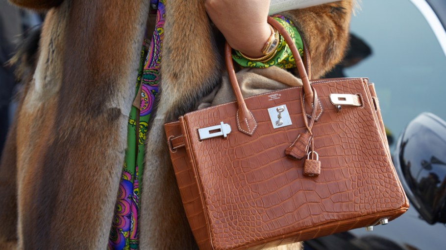 The $25-billion secondhand apparel resale market could double in coming years, as millennials seek out sustainable fashion.