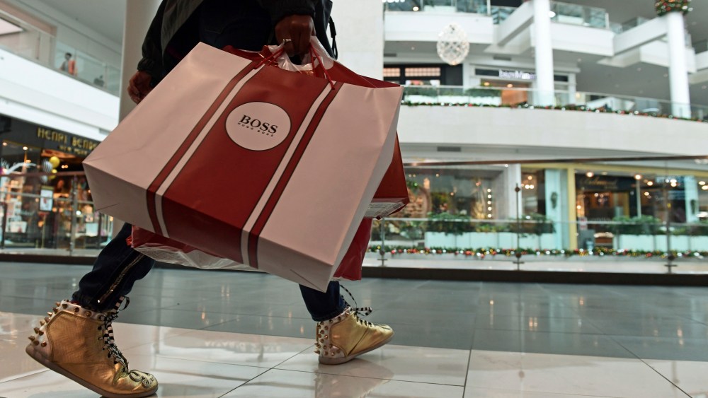 People shop at the Pentagon City Mall in Arlington, VaHoliday Shopping, Arlington, USA - 22 Dec 2017