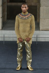 celebrity chanel ambassadors, Chanel Pre-Fall Spring 2019