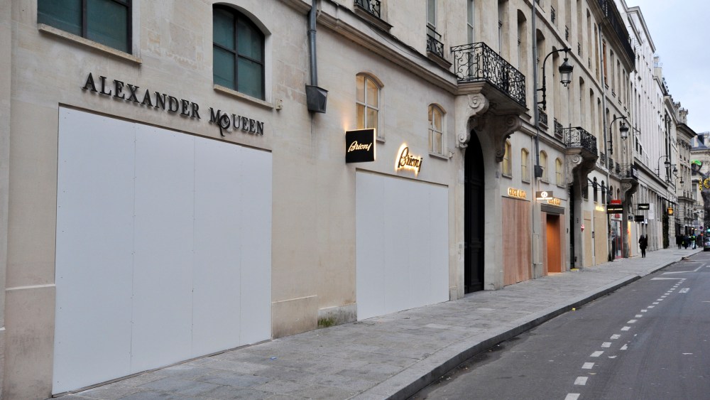 Paris on Lockdown in Fourth Weekend of Violent Protests