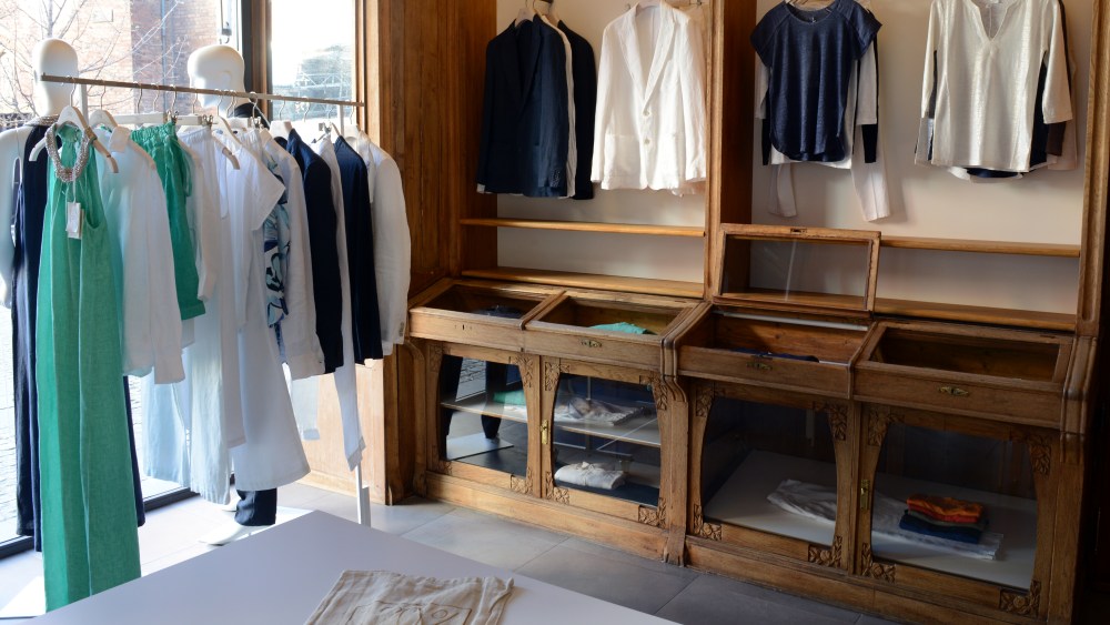 120% Lino store in Milan