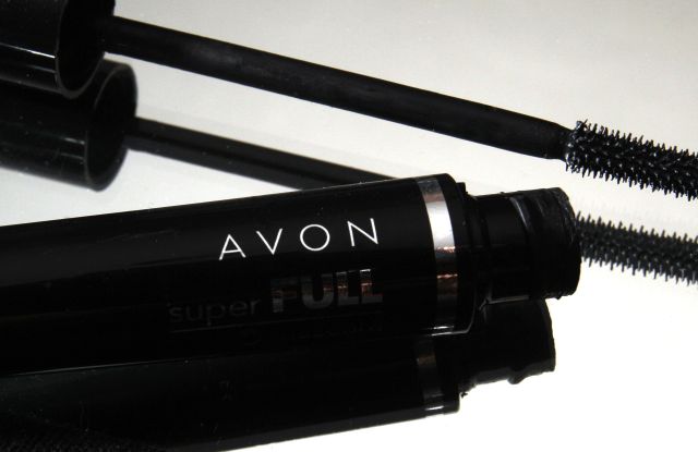 A container and brush of Super Full mascara by Avon sits on display in North Andover, Mass. Direct beauty products seller Avon Products said its third-quarter net income fell 81 percent, hurt by the stronger dollar and an impairment charge. The company also slashed its dividendEarns Avon, North Andover, USA