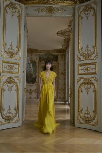Giambattista Valli Pre-Fall 2019