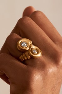 A look from Jo Riis-Hansen.