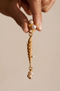 A look from Jo Riis-Hansen.