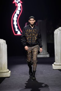 Moschino Pre-Fall 2019