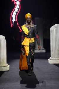 Moschino Pre-Fall 2019
