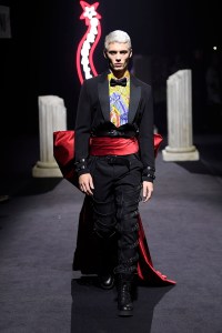 Moschino Pre-Fall 2019