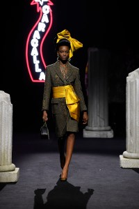 Moschino Pre-Fall 2019