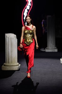 Moschino Pre-Fall 2019