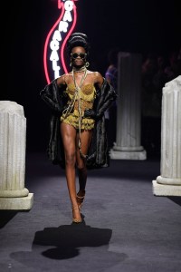 Moschino Pre-Fall 2019