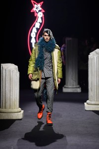 Moschino Pre-Fall 2019
