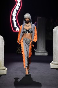 Moschino Pre-Fall 2019