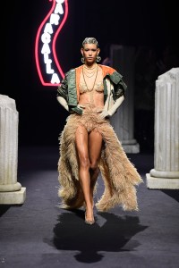 Moschino Pre-Fall 2019