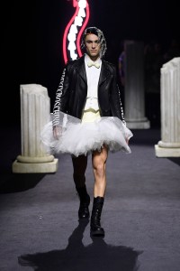 Moschino Pre-Fall 2019