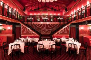 New club Roxie was inspired by Roxie Hart, the main character in ÒChicago.Ó