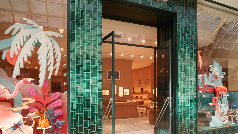 Hermès Spreads Roots in the Sunshine State