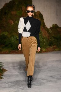 Alexa Chung RTW Fall 2019