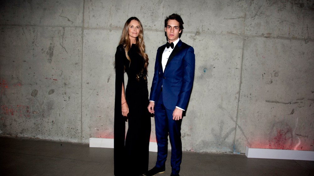 Elle MacPherson, Arpad Flynn Alexander Busson