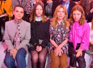 Juliette Binoche, Mia Goth, Clemence Poesy and Sigrid Bouaziz i