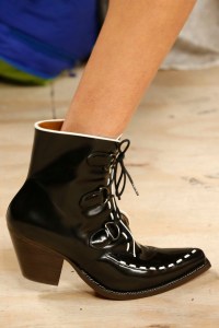 Detail of Coach 1941 RTW Fall 2019