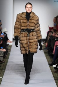 Dennis Basso RTW Fall 2019