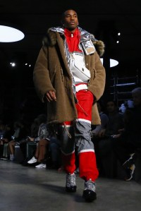 Details at Burberry RTW Fall 2019