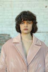 Model backstage
