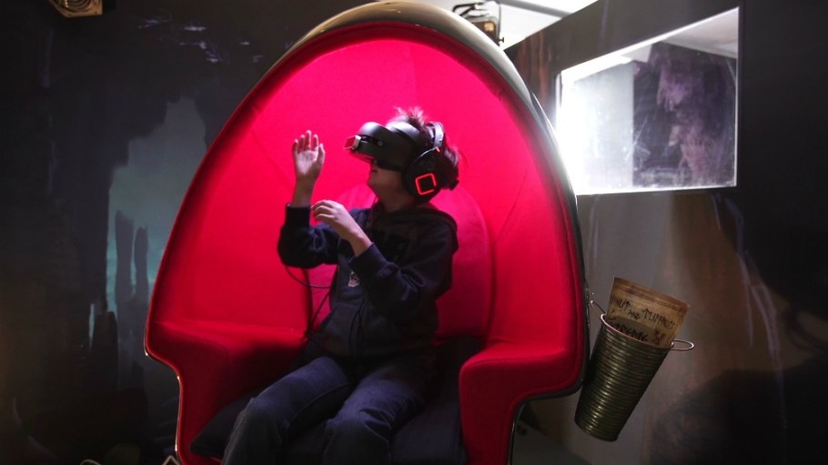 extended reality virtual reality retail merchandising