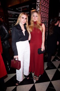 Zosia Mamet and Amy Baryshnikov