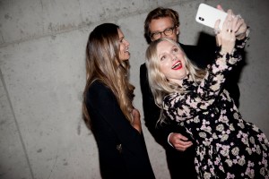 Elle MacPherson, Simon Baker, Laura Brown