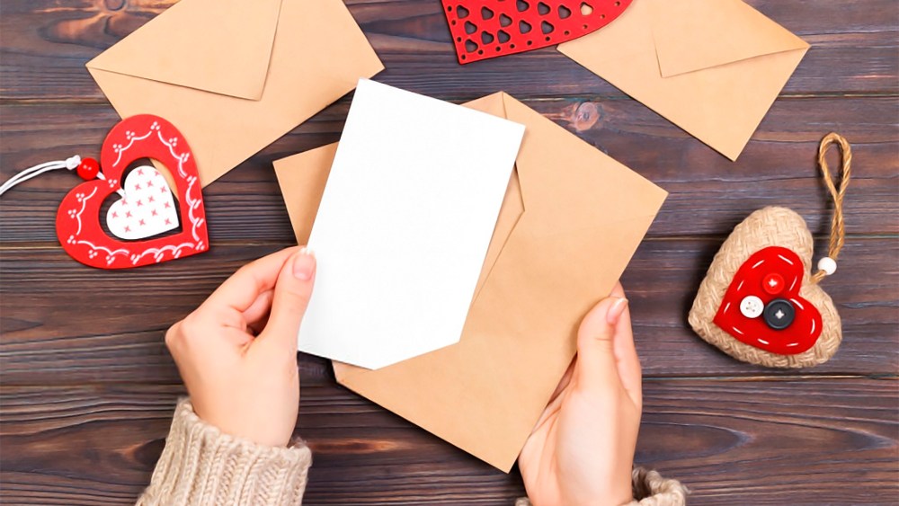 How to Market to Valentine's Day Shoppers, And Keep Them