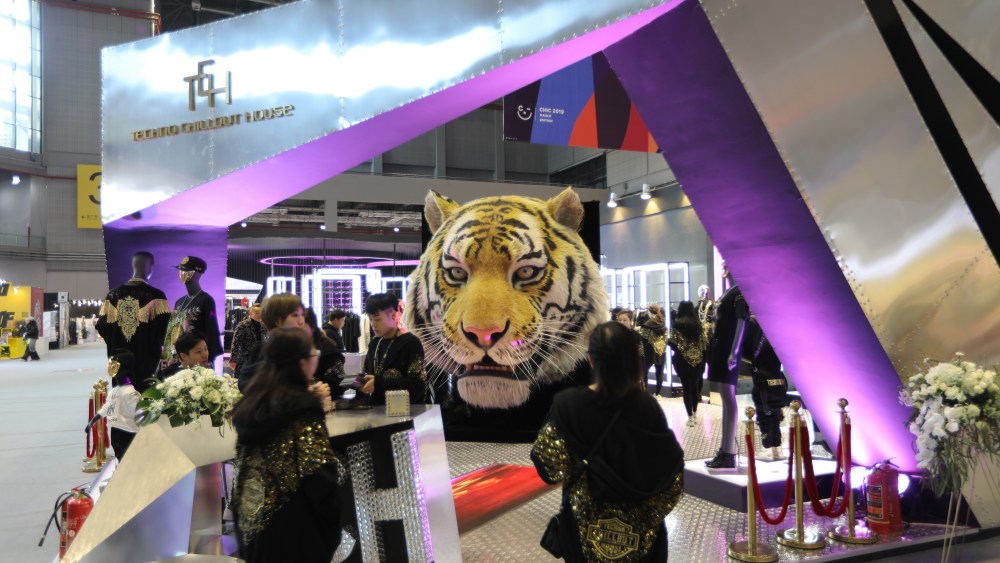 China’s Gen Z Breathing New Life into Domestic Apparel Manufacturers