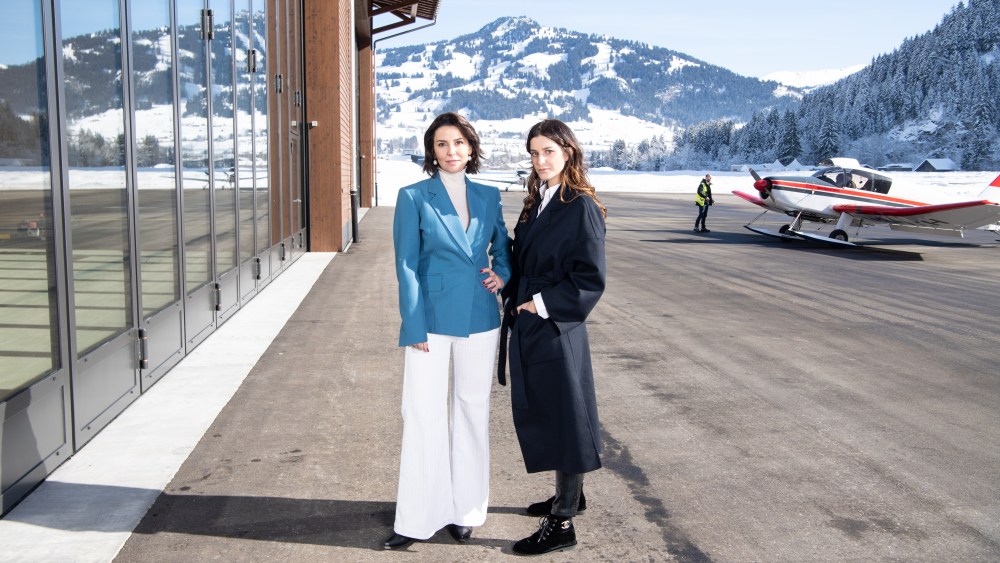 Antonia Crespi and Tatiana de Pahlen at Gstaad Airport