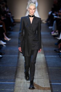 Alexander McQueen RTW Fall 2019