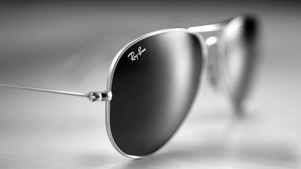 Ray Ban's Aviator sunglasses